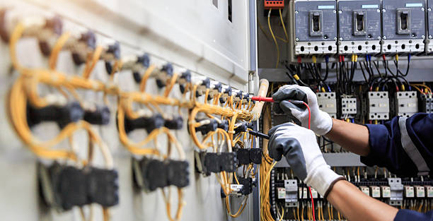 Professional Electrician technician working in Lewisville, TX